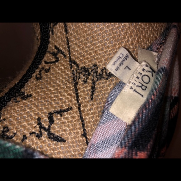 Large Plaid Boutique Dress - Picture 6 of 7